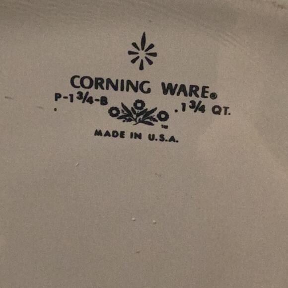 Vintage Corning Ware Serving Dish P-1 3/4-B .1 3/4 QT Preloved. - Picture 3 of 3